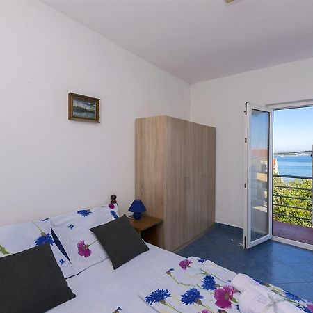 Apartments Irena Ткон Екстериор снимка