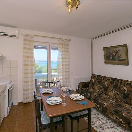 Apartments Irena Ткон Екстериор снимка